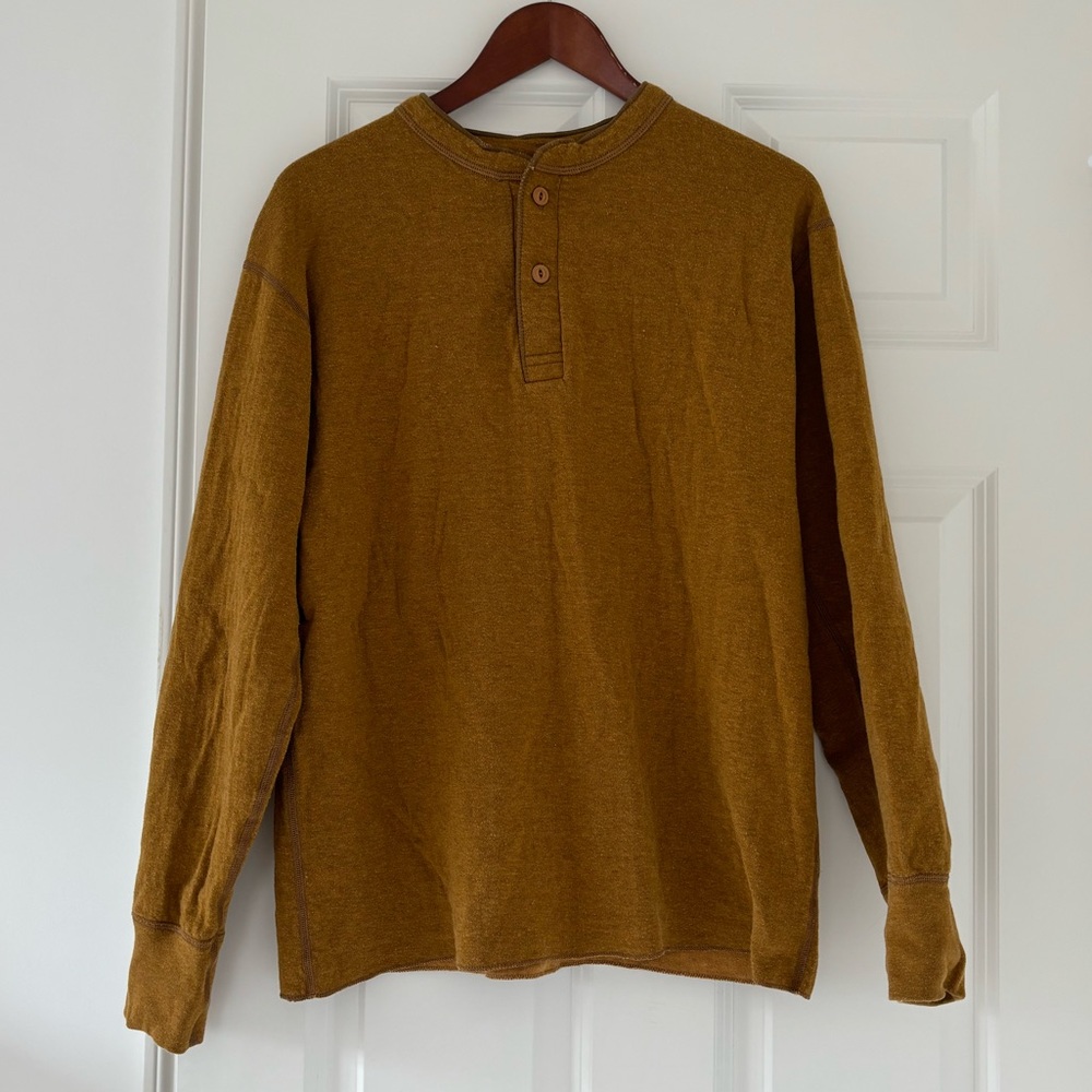 LL Bean men’s Henley long sleeve shirt EUC